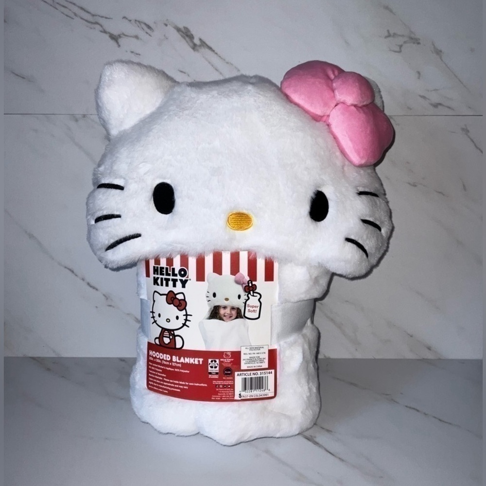 Hello Kitty Hooded Blanket